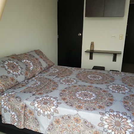 Apartasuites Medellin Los Molinos מראה חיצוני תמונה