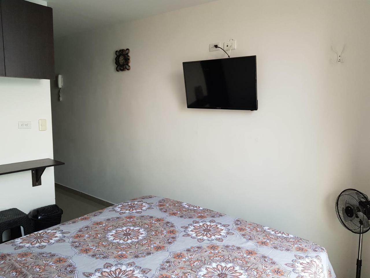 Apartasuites Medellin Los Molinos מראה חיצוני תמונה